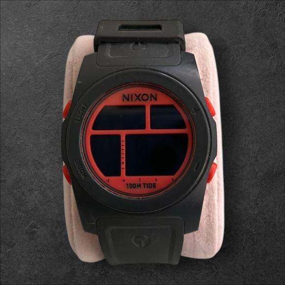 Tide Nixon G Shock 時計 NIXON 51-30 TIDE GOLD DIESEL G-SHOCK 51-30
